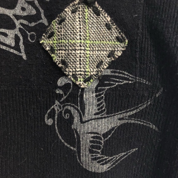 Nick & Mo Medium Black Sweater vest with white graphics and patches - Picture 5 of 13